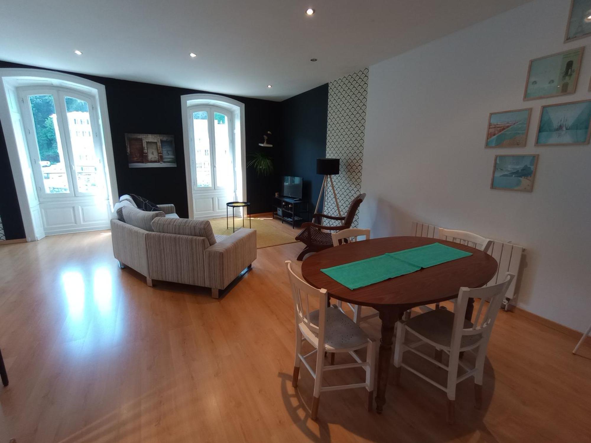Tulle : Bel Appartement Lumineux En Centre Ville Eksteriør billede